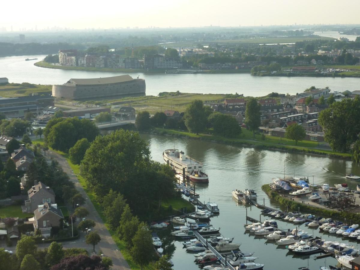 Bed and Breakfast De Logeerboot Dordrecht Exterior foto